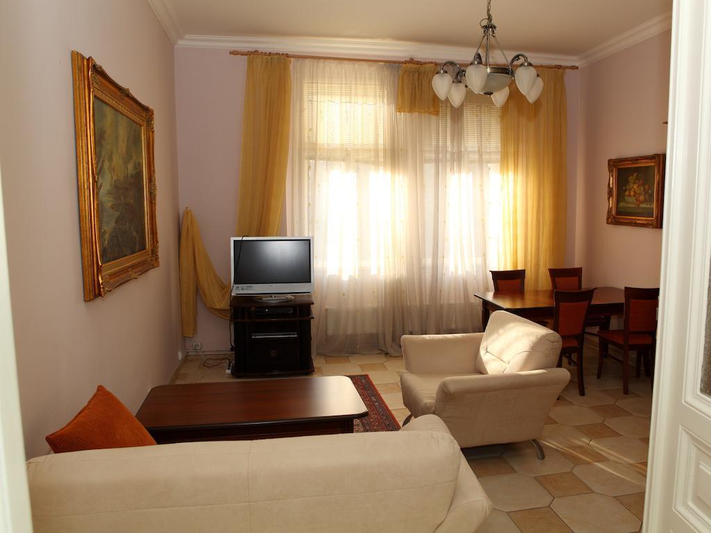 7K - Apartmany Lazenska Karlsbad Zimmer foto