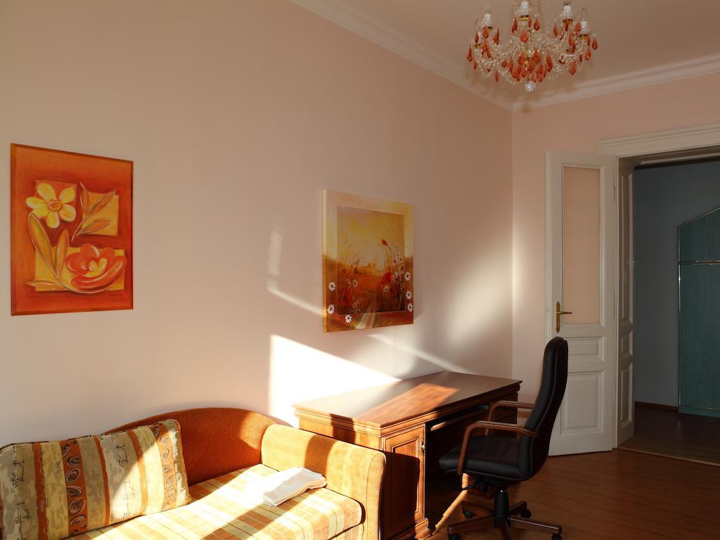 7K - Apartmany Lazenska Karlsbad Zimmer foto