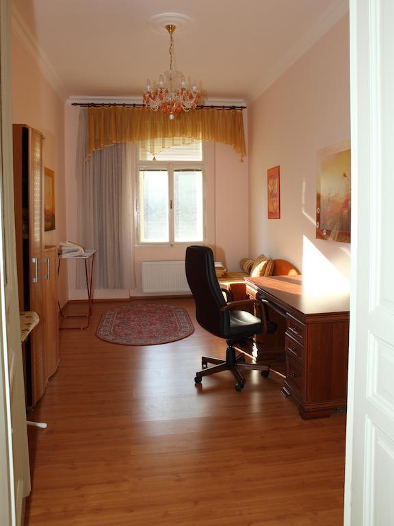 7K - Apartmany Lazenska Karlsbad Zimmer foto